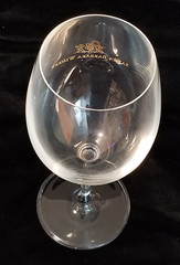 Santa Barbara Winery – California – Wine Glass with Gold Artwork 8-1/4&Prime; Tall ***