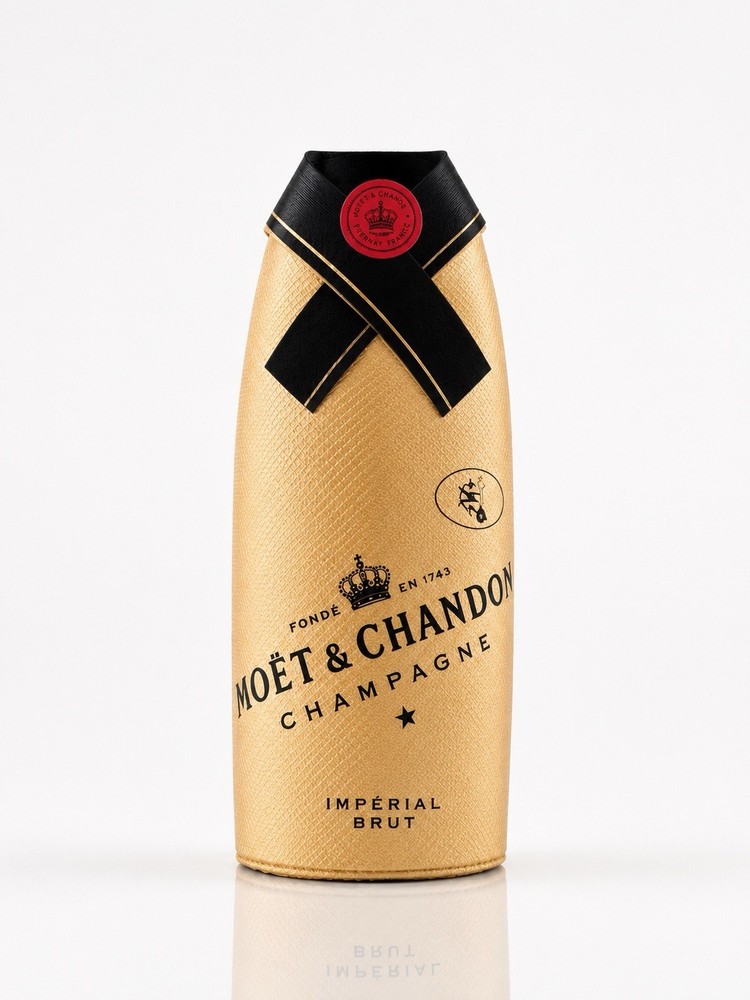 MOET & CHANDON CHAMPAGNE ISOTHERM BOTTLE SUIT 750ml
