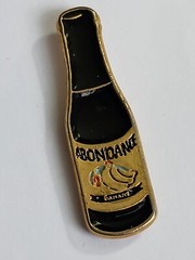 Abondance Wine Bottle Lapel Pin Winery California Vineyard