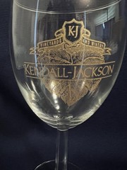 Kendall Jackson – Santa Rosa, California – Wine Glass – Gold Design w Flaw