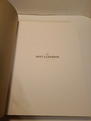 VERY RARE MOET & CHANDON BOOK SLIPCOVER 2010 MEDIA & VIP GUESTS ONLY CHAMPAGNE