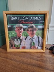 Vintage Bartles & Jaymes Wine Cooler Lighted Sign Bar Display Wooden Case