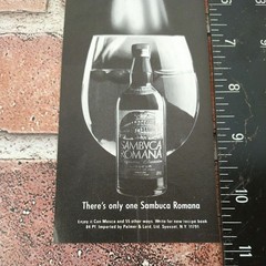 1983 Sambuca Romana « Proper House Warming » B&W Original Vtg Print Ad