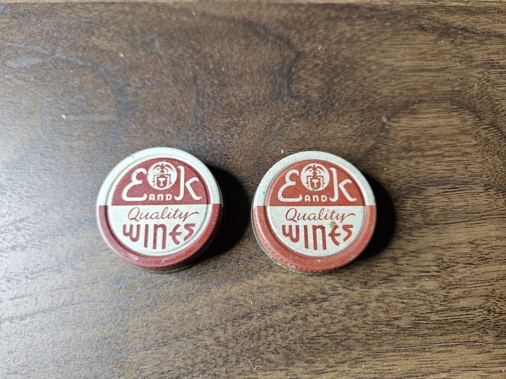 Vintage Lot Of 2 E&K Wines Bottle Cap Sandusky, Ohio | B5
