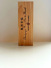 KRUG Clos du Mesnil 300th Anniversary Wood Box 1989. RARE!