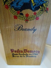 Vntg Carlos I Brandy Wooden Box Pedro Domecq Spain 12&Prime; x 4 1/2&Prime; x 3 1/2&Prime; (C12)