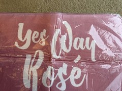 *NEW IN BAG* BERINGER MAIN & VINE WINE PINK ROSE BATH MAT FLOOR RUG