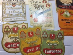 MEXICO: ca. 35 original Sherry Labels, large variety, some duplicates.
