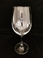 Tablas Creek Vineyard – Paso Robles, CA Wine Glass – White Artwork – 8-1/2&Prime; Tall