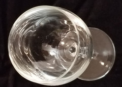 Live Oak Wine – Irvin-House Vineyards Wadmalaw Island – Wine Glass – 6-3/4&Prime; Tall