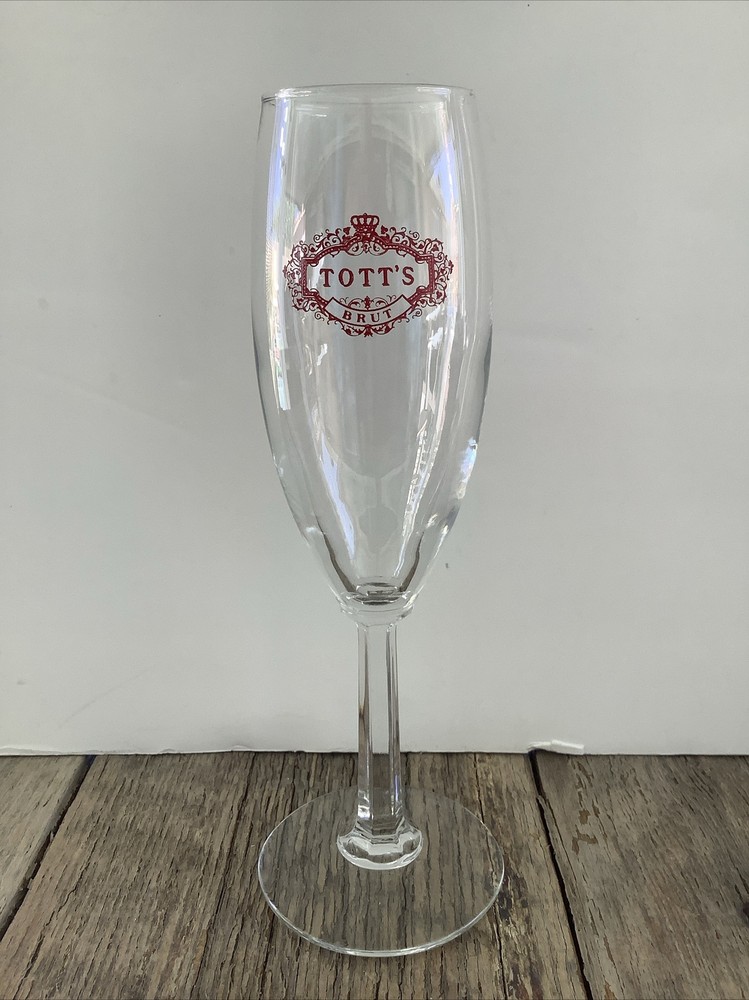 Tott&rsquo;s Brut Champagne Clear Flute Glass 7.75&Prime; White Embossed Letters