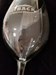 Outback Steakhouse – Wine Glass – 9-1/4&Prime; Tall – White Lettering & Artwork – Rare