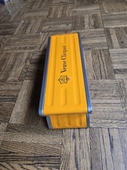 VEUVE Clicquot Champagne Ambergris Cay Arrow Tin LIMITED EDITION Box Orange