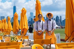 VEUVE CLICQUOT CHAMPAGNE VCP SIGNATURE RARE 3 PACK TENNIS BALLS NEW SEALED