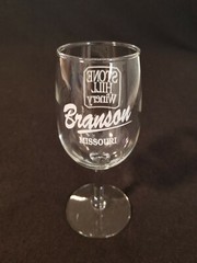 Stone Hill Winery – Branson Missouri – Wine Glass with White Artwork 6&Prime; Tall
