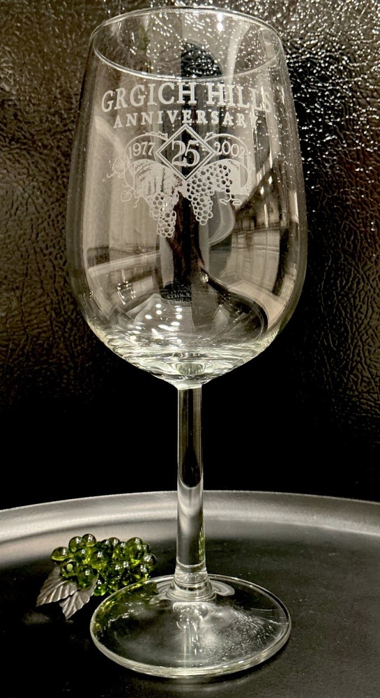 GRGICH HILLS 25th Anniversary 1977-2002 Crystal Wine Glass NAPA VALLEY PRISTINE