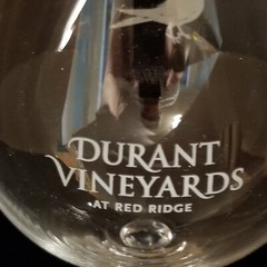 Durant Vineyards at Red Ridge – Dayton OR – Wine Glass – White Artwork – 9&Prime; Tall