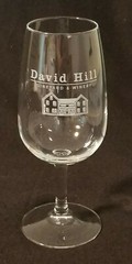 David Hill Vineyard & Winery – Oregon – Wine Glass – White Artwork – 7&Prime; Tall