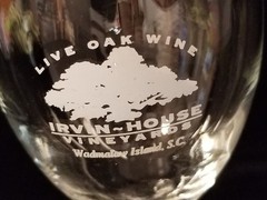 Live Oak Wine – Irvin-House Vineyards Wadmalaw Island – Wine Glass – 6-3/4&Prime; Tall