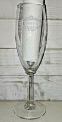 Tott&rsquo;s Brut Champagne Clear Flute Glass 7.75&Prime; White Embossed Letters