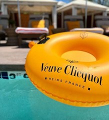 Veuve Clicquot Snow / Water Pool Inflatable Tube Ice Bucket Luxury NEW