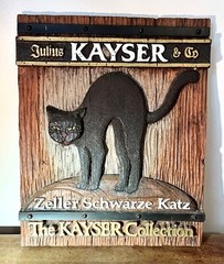 Vintage Julius Kayser & Co Wall Plaque Sign Zeller Schwarze Kartz Black Cat RARE