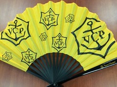 Authentic Veuve Clicquot VCP Signature Yellow Hand Fan Awesome RARE BRAND NEW