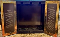 Chateau Ste Michelle Sheri Bakes Designed 2015 Artist Series Box Bob Bertheau