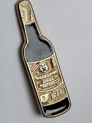 Valdespiro Wine Bottle Lapel Pin Winery Spain Vineyard