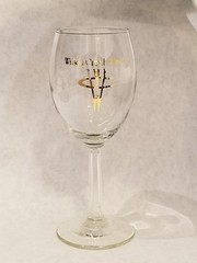 Wilson Creek Winery – Temecula, California – Wine Glass – Gold Artwork 7&Prime; Tall *