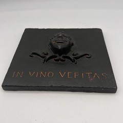 Metal VTG “In Vino Veritas” Plaque “In Wine There Is Truth” Raised Smiling Face