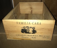CHIANTI RISERVA WINE WOOD CRATE BOX FAMILIA CARA 2003 TOSCANA ITALIA