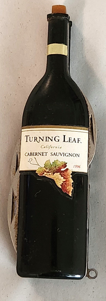 Vtg: Turning Leaf CA Cabernet Sauvignon – Corkscrew – Bottle Opener – Multi Tool
