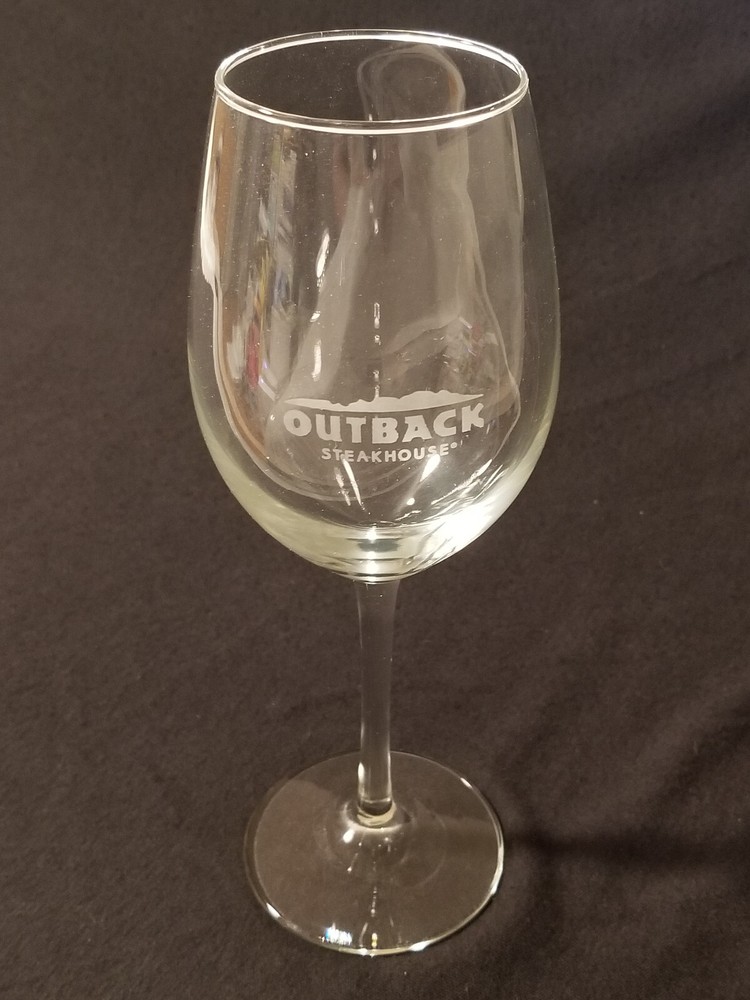 Outback Steakhouse – Wine Glass – 9-1/4&Prime; Tall – White Lettering & Artwork – Rare