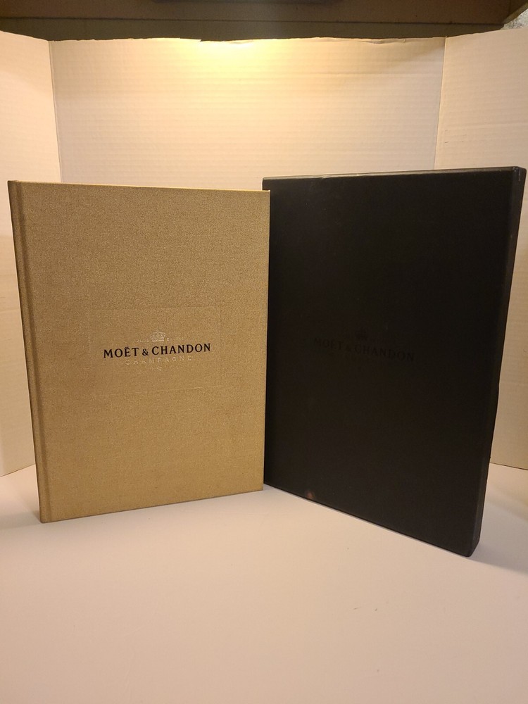 VERY RARE MOET & CHANDON BOOK SLIPCOVER 2010 MEDIA & VIP GUESTS ONLY CHAMPAGNE
