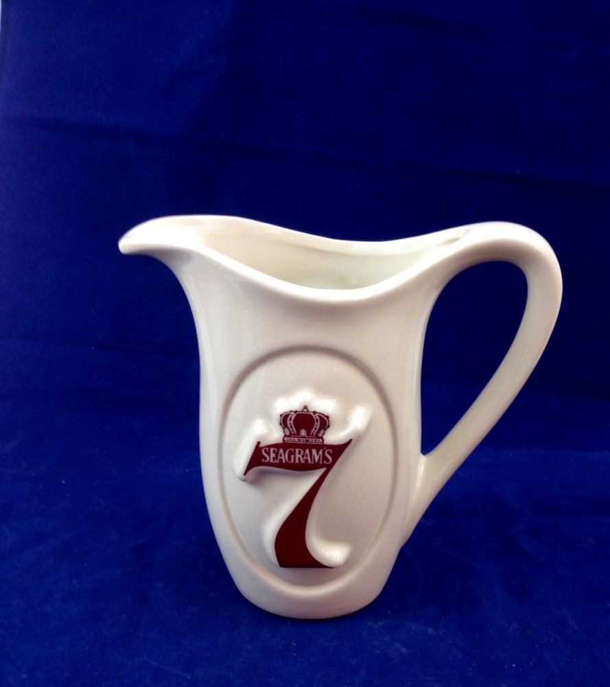 VINTAGE LIQUOR SEAGRAM&rsquo;S 7 CERAMIC PITCHER