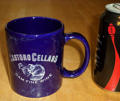 « CASTORO CELLARS »- TEMPLETON, CALIFORNIA, [3-D LOGO], CERAMIC COFFEE CUP, VINT