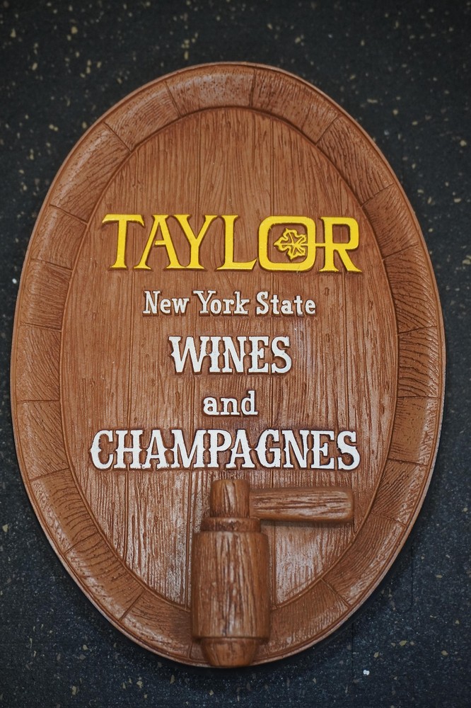 Taylor New York State Wines and Champagnes Sign Harbor Industries