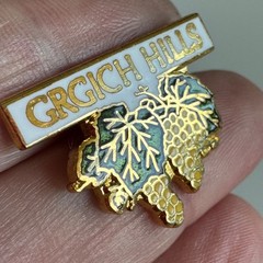 Vintage Grgich Hills Vineyard Grapes Wine Lapel Pin Badge