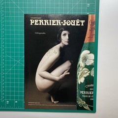 2000 Perrier-Jouet Champagne PRINT AD Crouching Nude Woman Brunette Tattoo Y2K