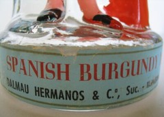1955 GLASS MATADOR BOTTLE BULLFIGHTER DECANTER DALMAU HERMANOS TARRAGONA SPAIN