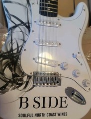 RARE ELECTRIC NEW NORTH COAST WINE B SIDE SILVERTONE GUITAR CALIFORNIA RARE
