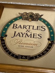 Vintage BARTLES & and JAYMES Premium Wine Cooler Logo Bar Mirror 19&Prime; x 15.5&Prime;