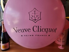 10 Veuve Clicquot Balloons – 5 Pink and 5 Orange XL Size