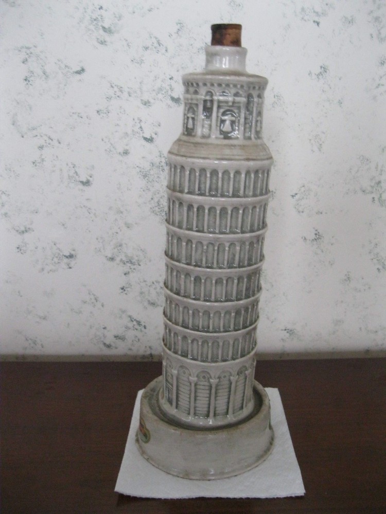 Vintage Italy Barsottini Vinno Rosso Tower of Piza Wine Decanter Bottle