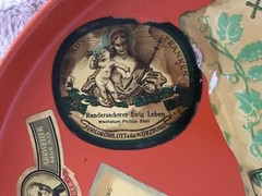 Vintage Wine Labels On A West Germany Tray 1953 Hochheimer Randersaderer