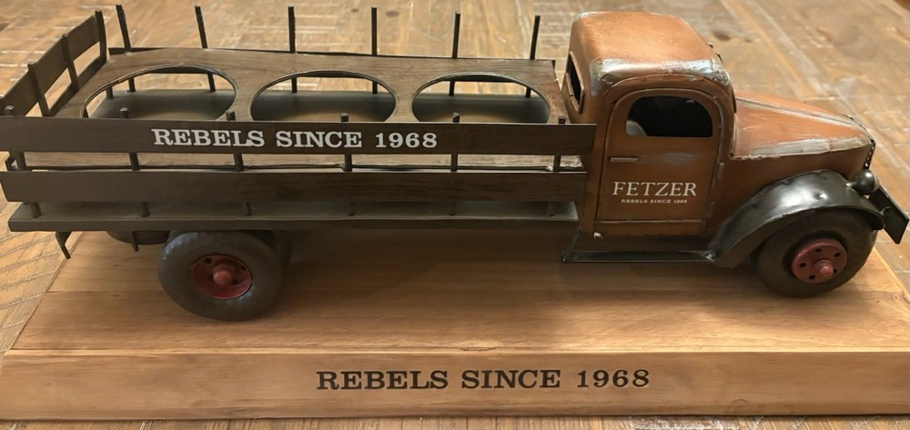 Rare – Fetzer Vineyards Wine Advertising Store Bar Display Truck – Bottle Rack