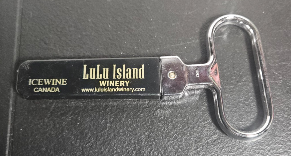 LULU ISLAND WINERY. ICEWINE CANADA. SOUVENIR CORKSCREW. BLACK / GOLD