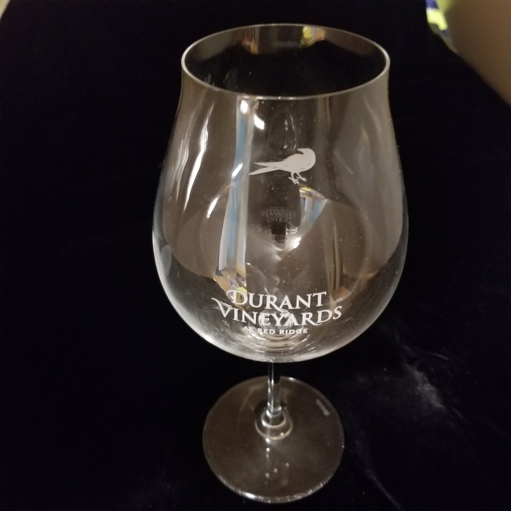 Durant Vineyards at Red Ridge – Dayton OR – Wine Glass – White Artwork – 9&Prime; Tall
