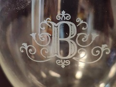 Wine Glass with Lovely Ornate « B » Logo – White Artwork – 8-1/2&Prime; Tall
